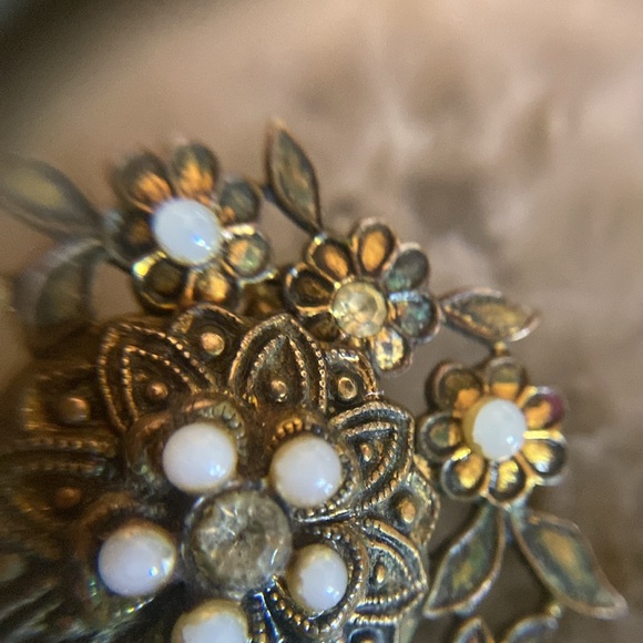 Vintage Dainty small pin brooch dark silver w milk glass beaded - Picture 10 of 12